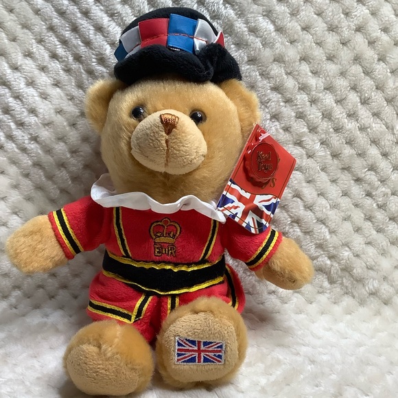 KEEL Toys Beefeater Plush Hug Me Bear Stuffed Animal Toy with Tags - Picture 6 of 16